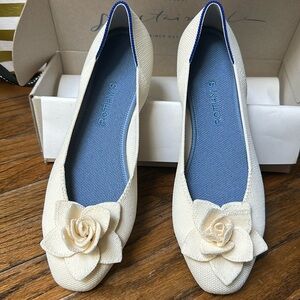 Rothy’s cream flower ballet shoe flat new size 9.5